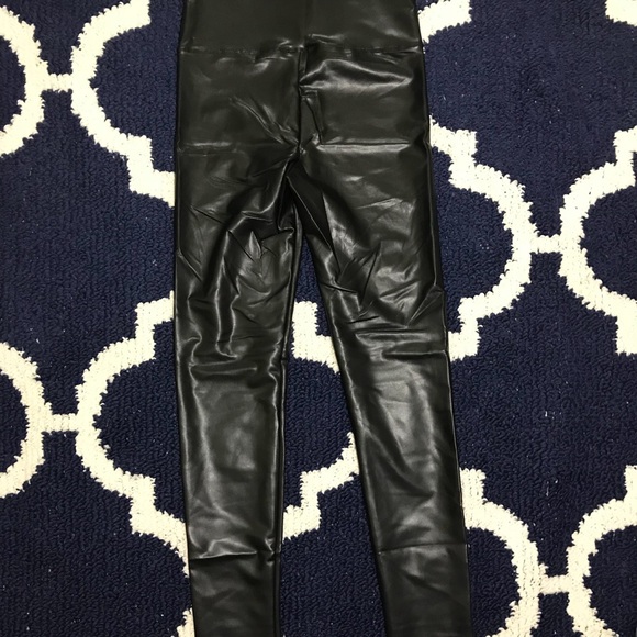 LAST L • Staple Liquid Pleather Leggings - Picture 5 of 7